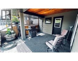 Foyer - 860 1st Avenue, Zenon Park, SK S0E1W0 Photo 9