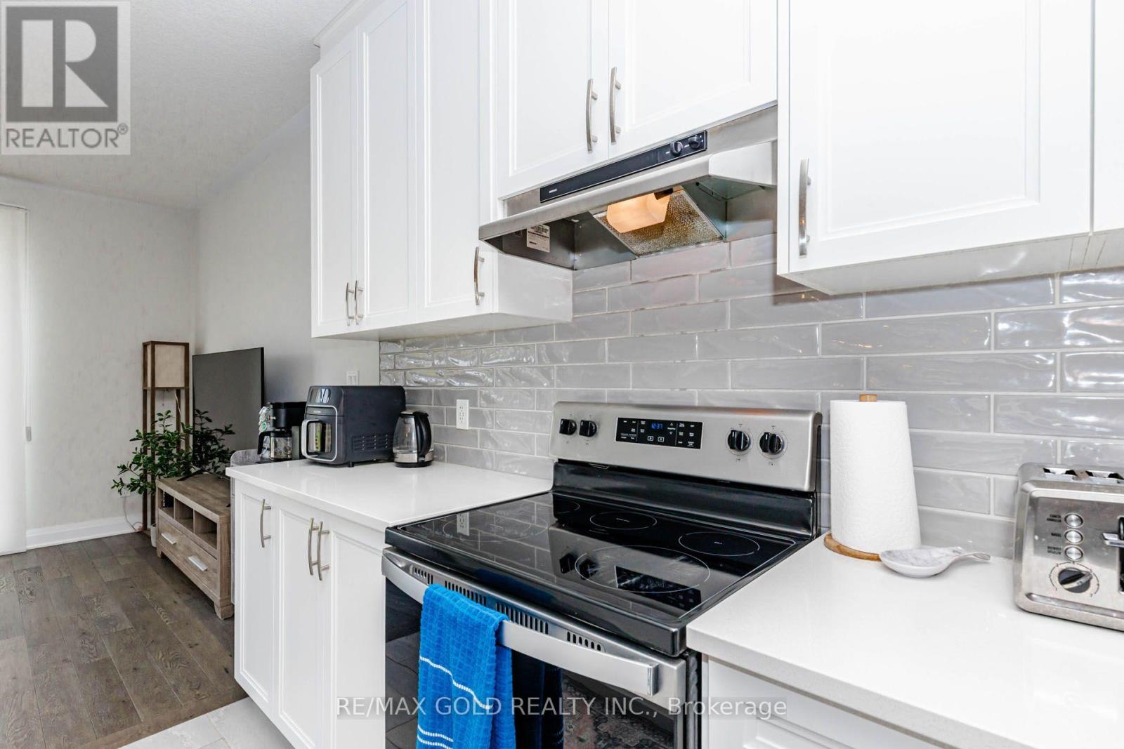 617 BENNINGER DRIVE - 13