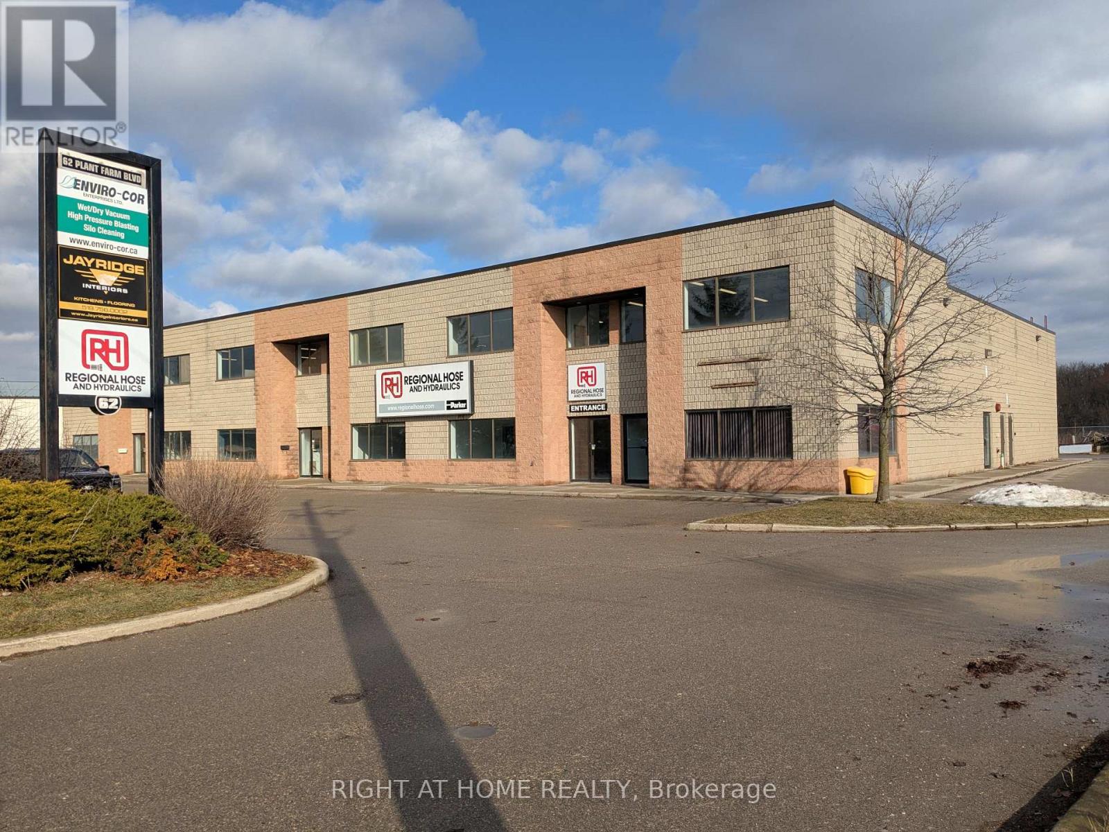 62 PLANT FARM BOULEVARD, Brantford — photo 2