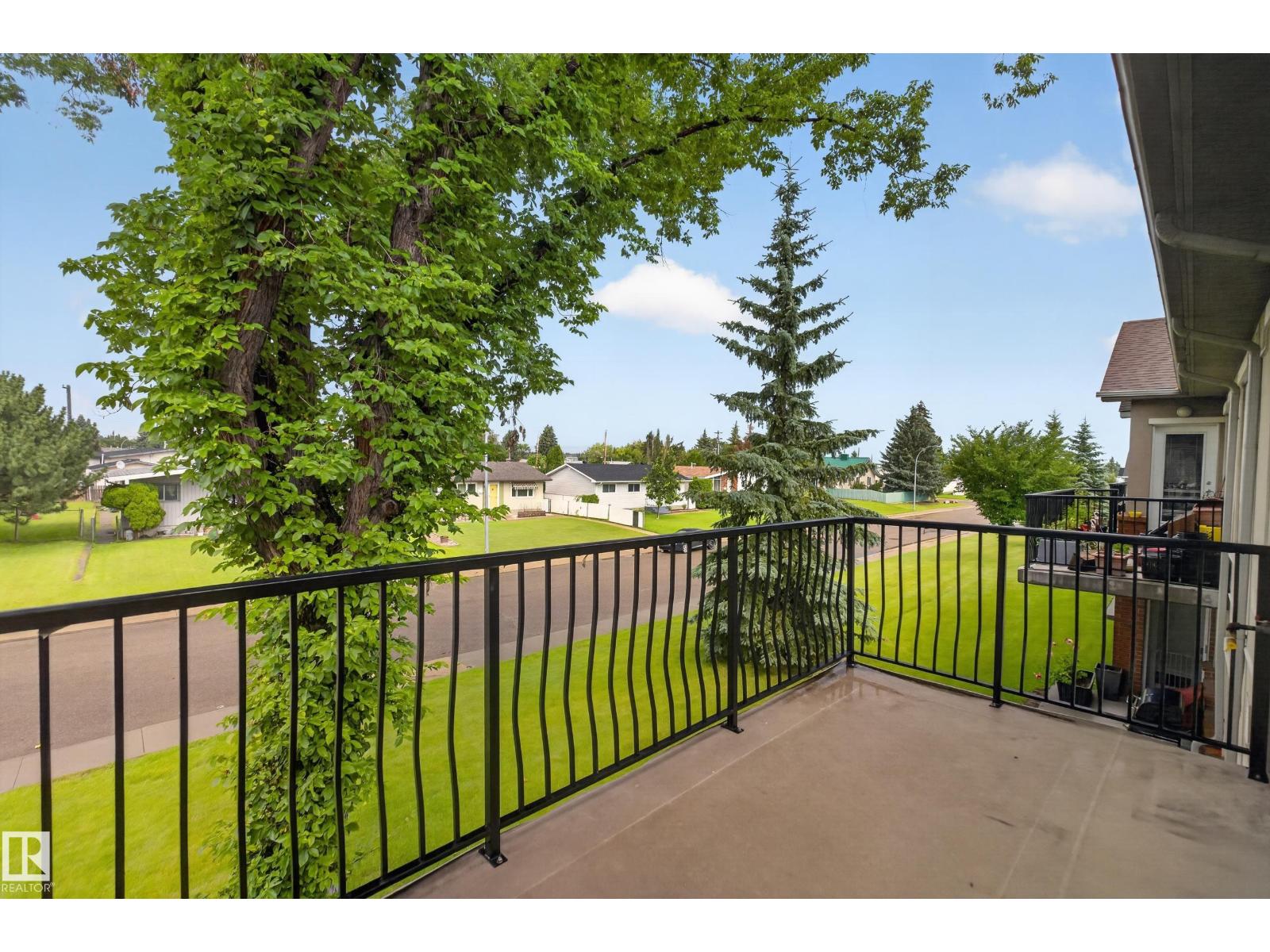 #205 6315 135 AV NW - 35