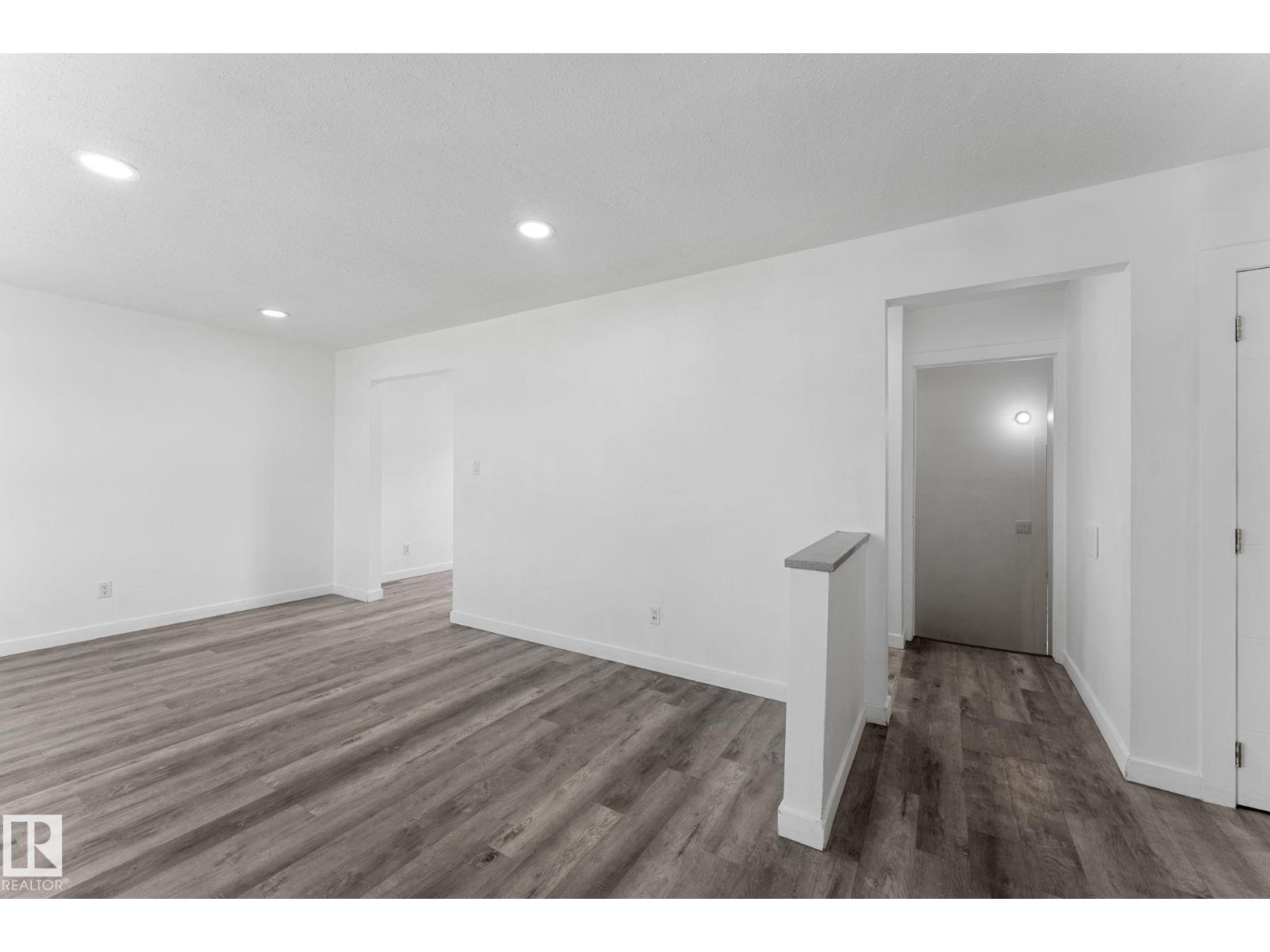 7823 136 AV NW - 3