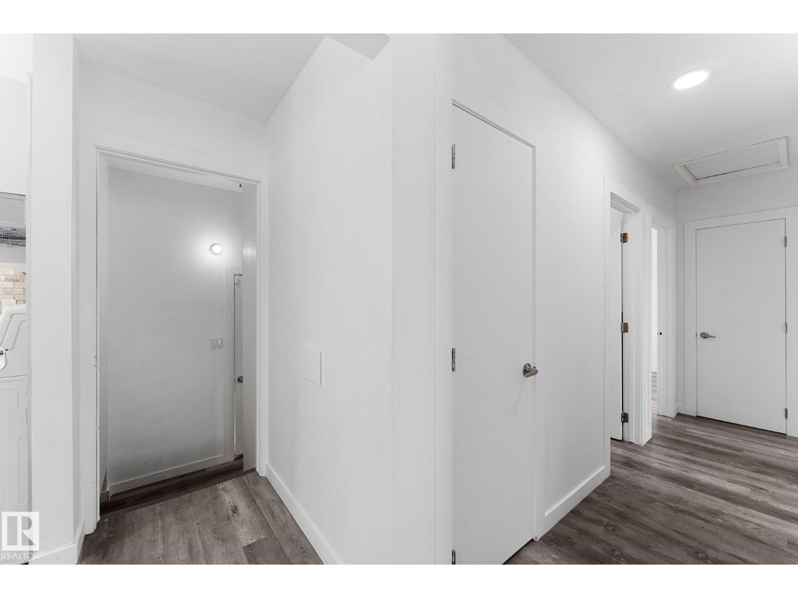 7823 136 AV NW - 14