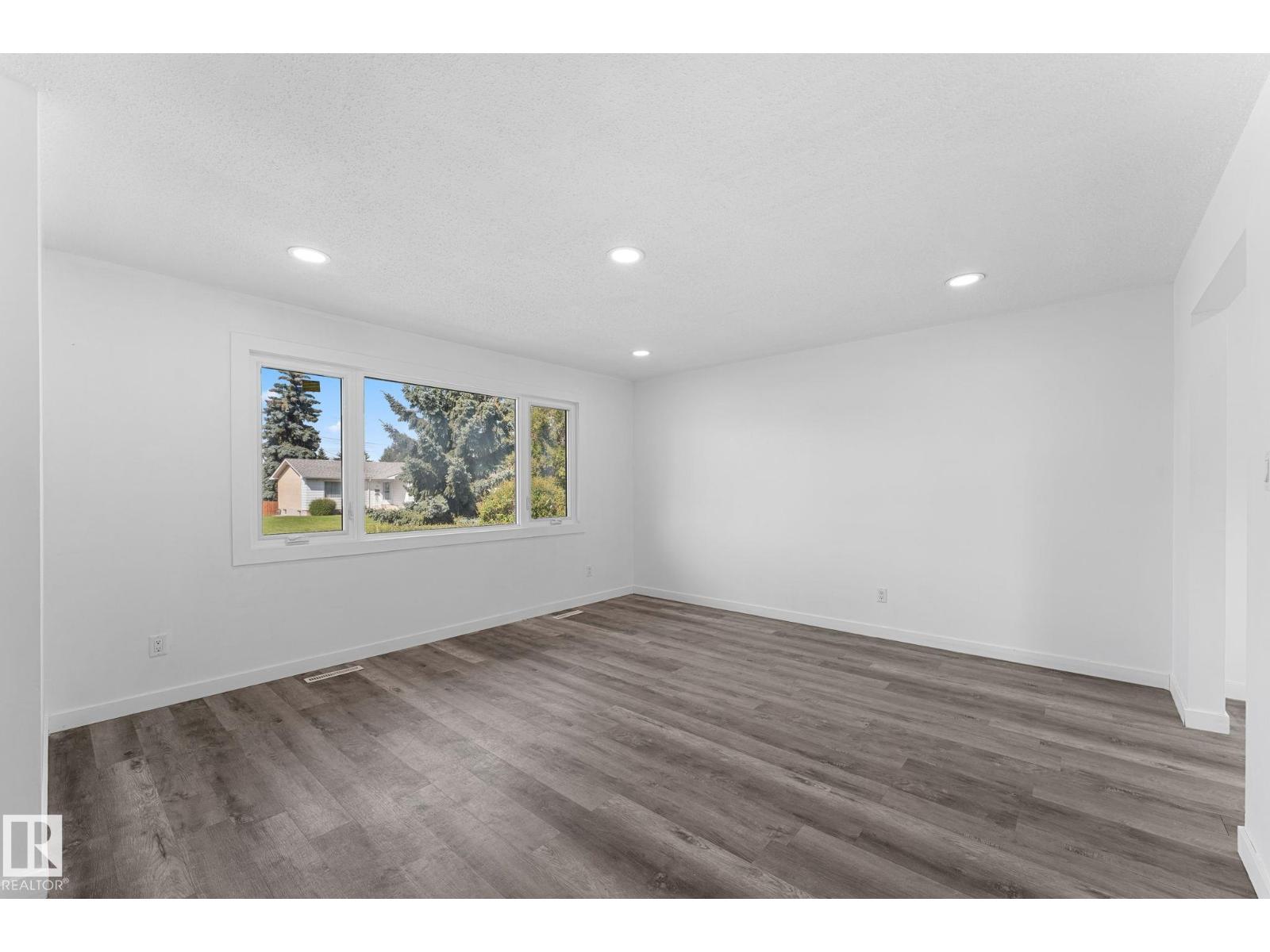 7823 136 AV NW - Image 4