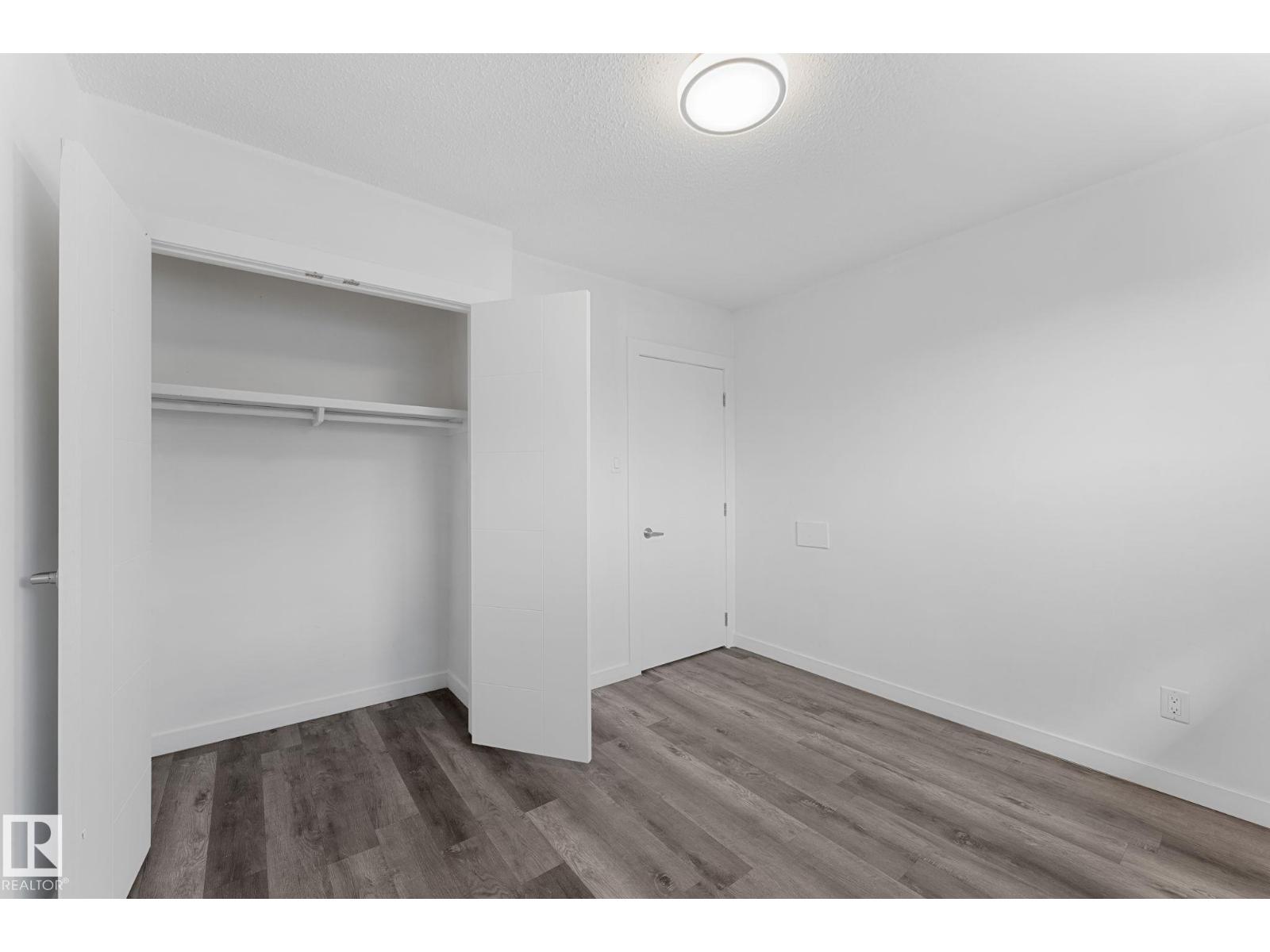 7823 136 AV NW - 20