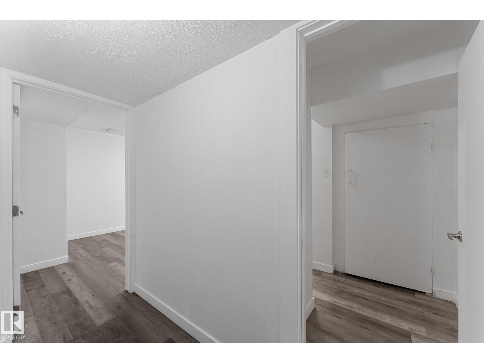 7823 136 AV NW - 27