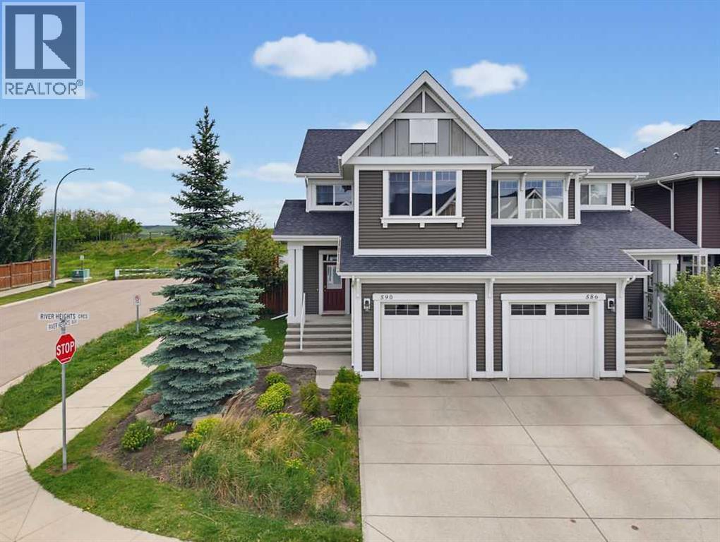 590 River Heights Crescent, Cochrane — photo 3
