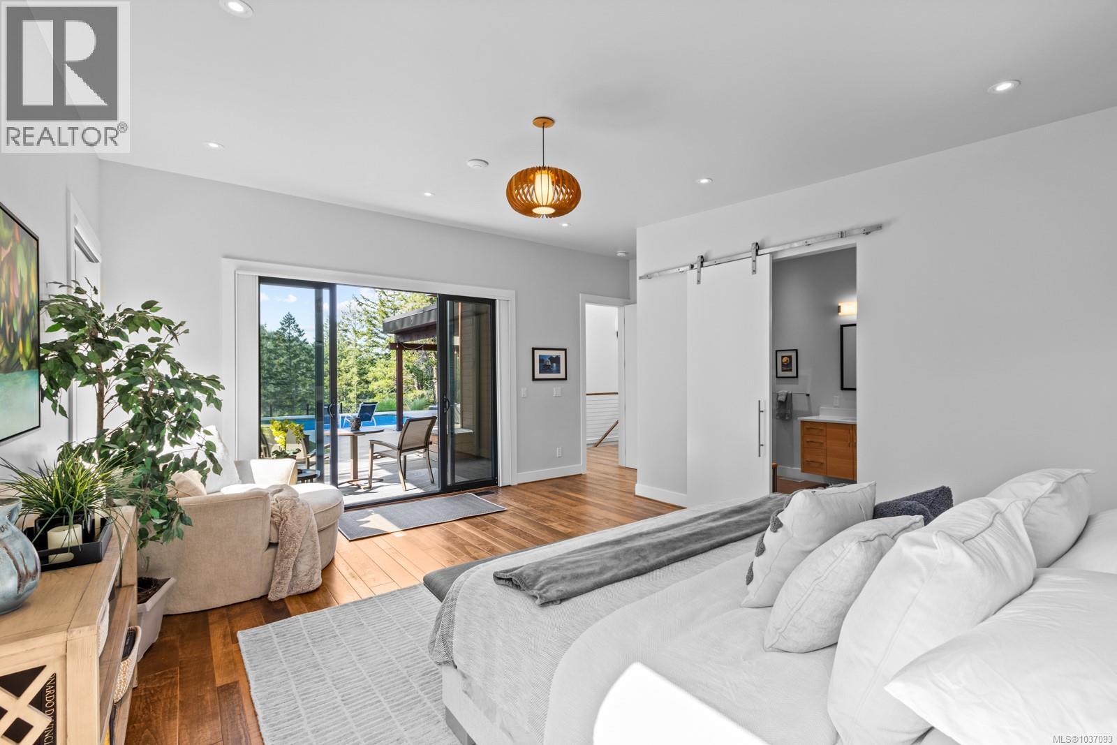 2643 Surge Narrows Rd - Image 43