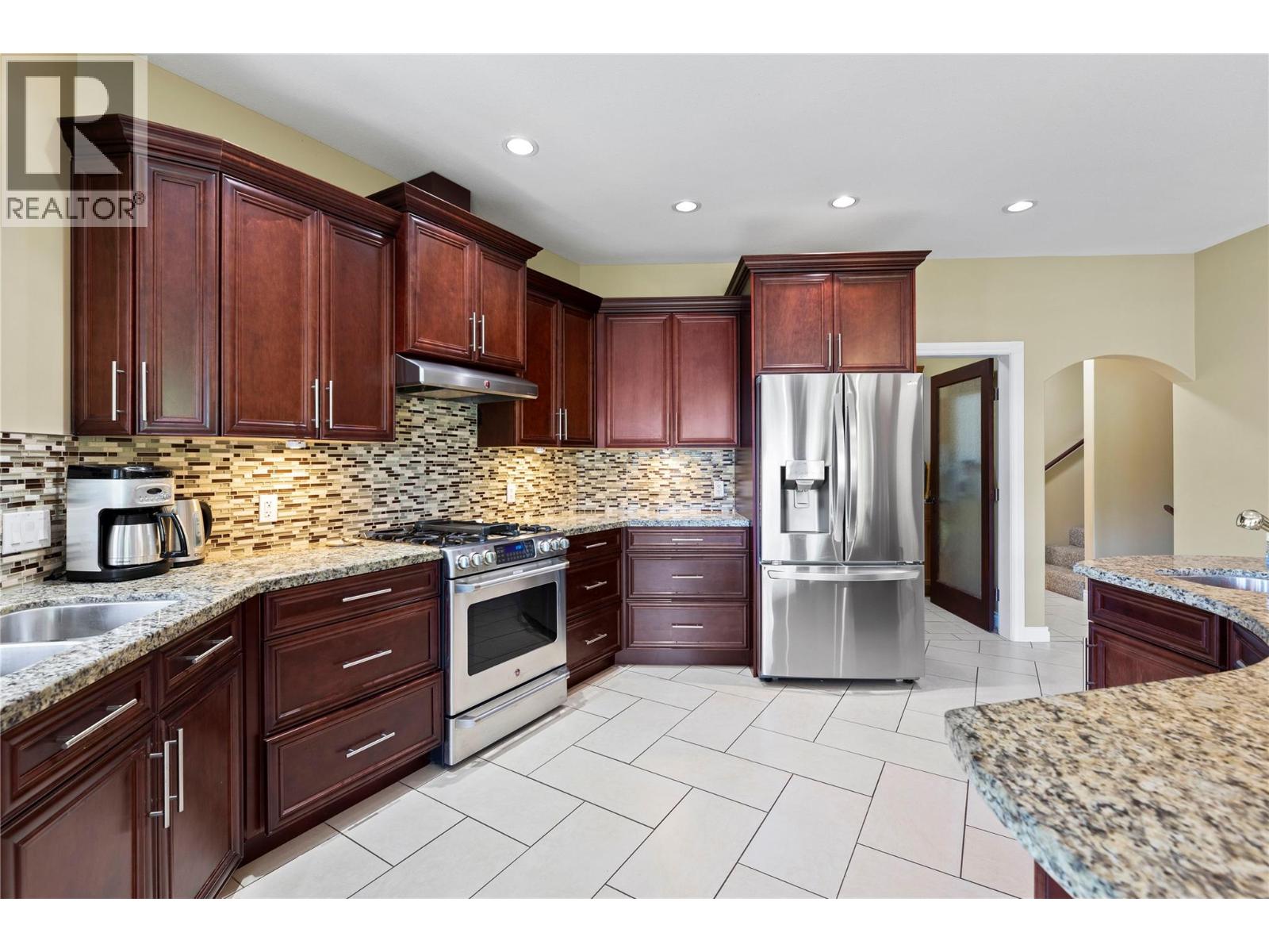 8738 Squilax Anglemont Road - 19