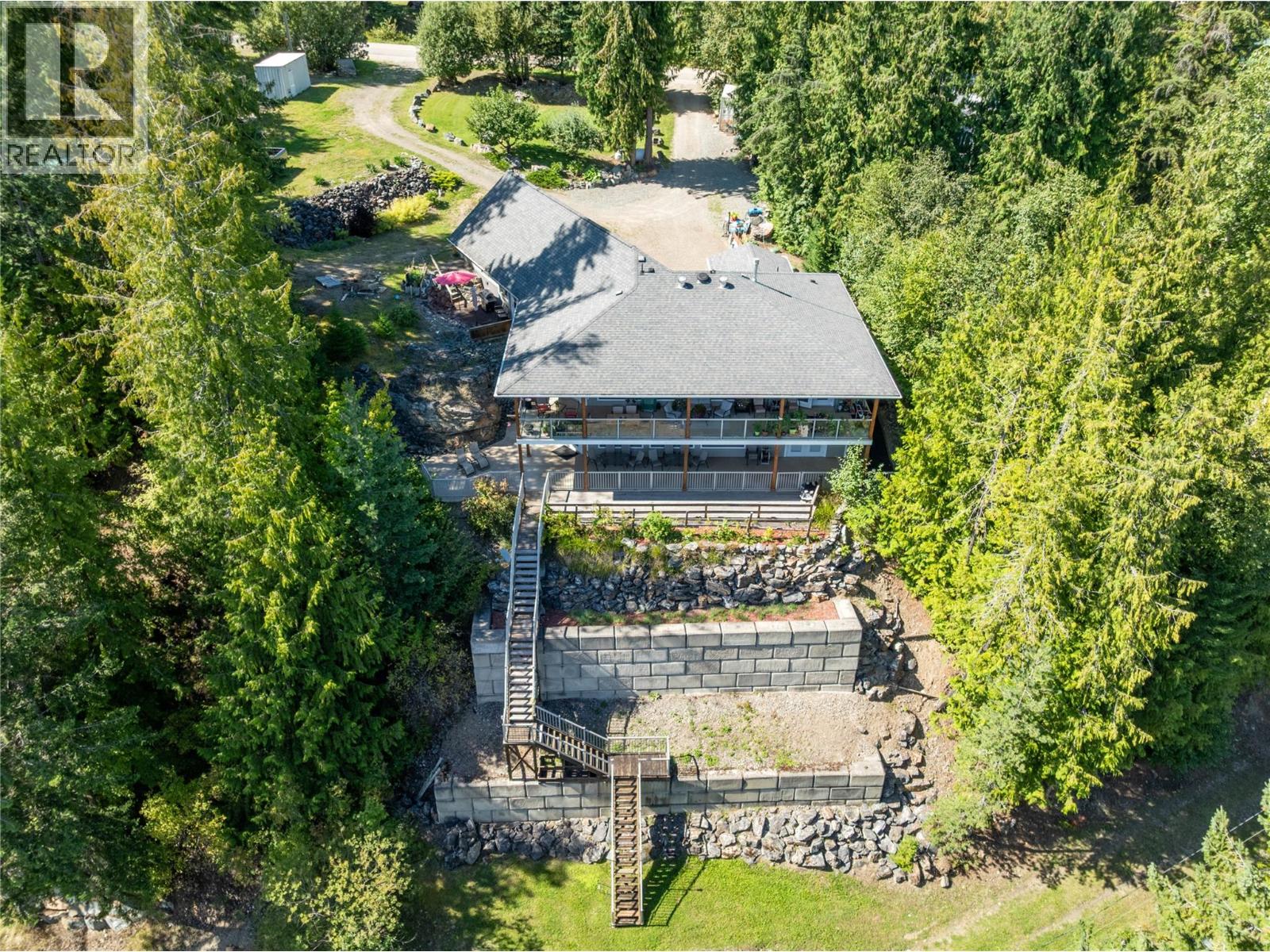 8738 Squilax Anglemont Road - 90