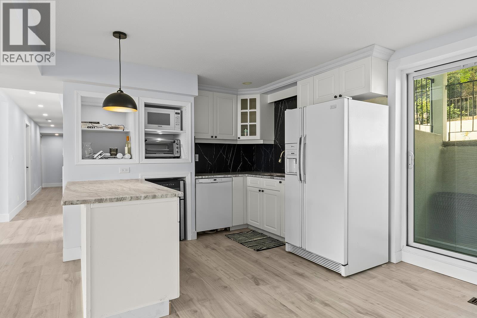 2340 Thacker Drive - Image 33