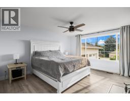 2340 Thacker Drive, West Kelowna, BC V1Z1V8 Photo 19