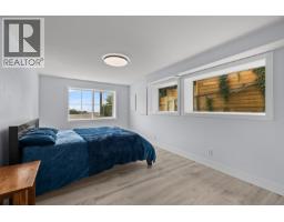2340 Thacker Drive, West Kelowna, BC V1Z1V8 Photo 38