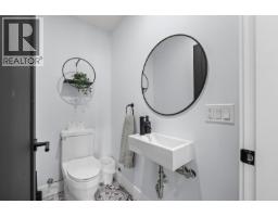 2340 Thacker Drive, West Kelowna, BC V1Z1V8 Photo 18