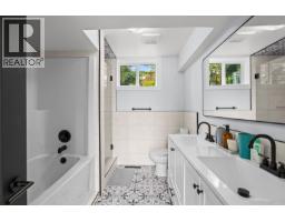 2340 Thacker Drive, West Kelowna, BC V1Z1V8 Photo 36