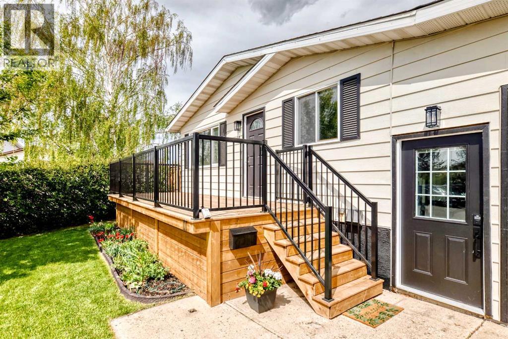 11 Huntstrom Place NE - 2