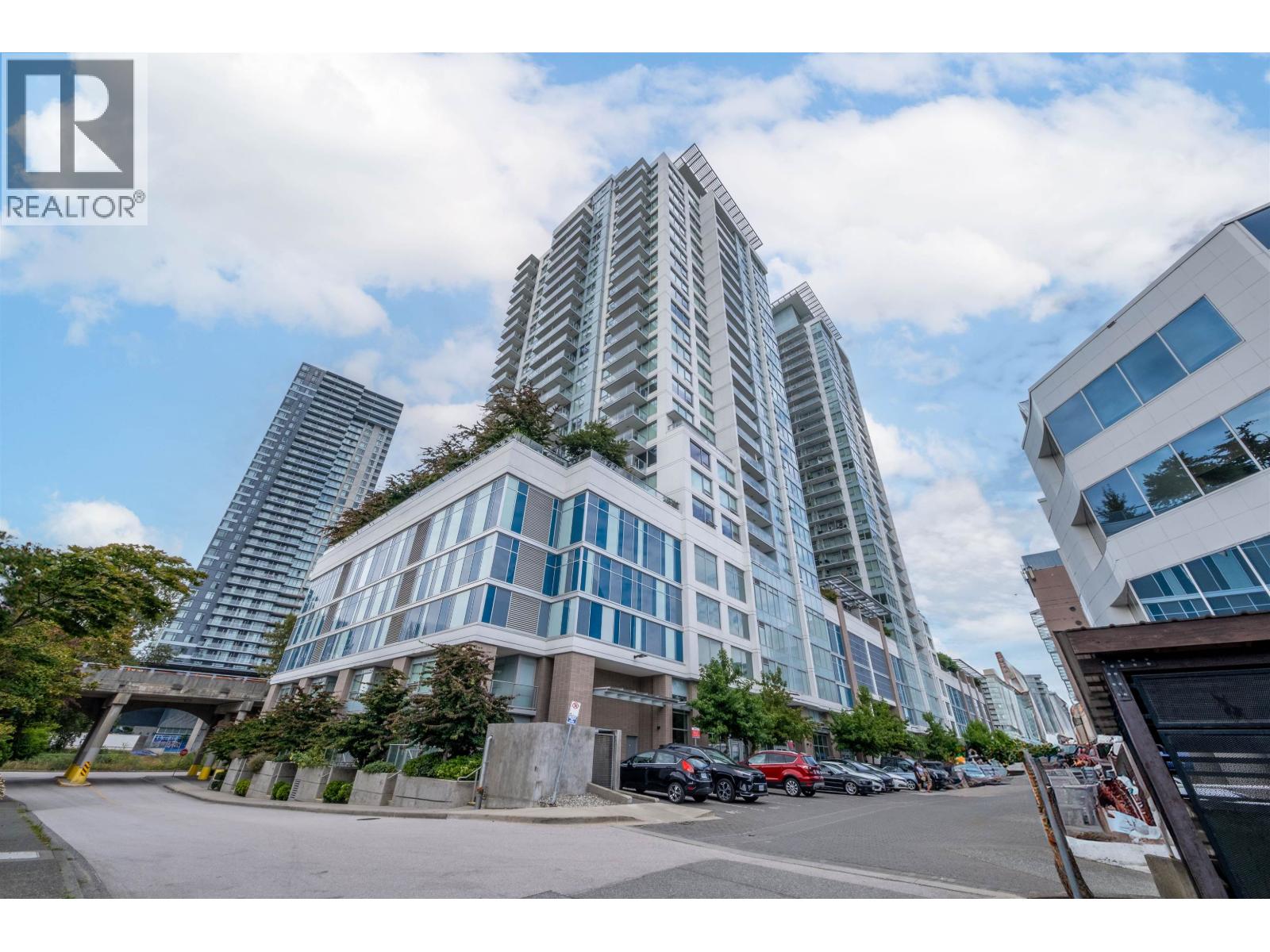 1012 988 QUAYSIDE DRIVE