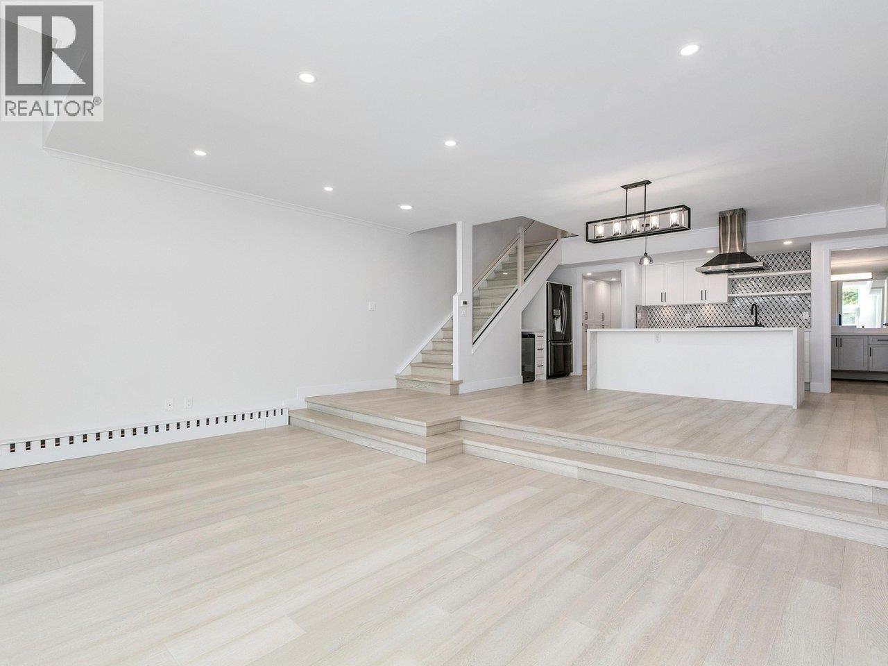 #110-1350 VIEW Crescent, Delta