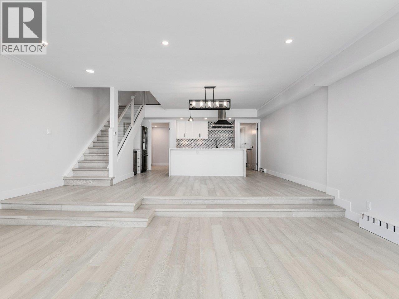 #110-1350 VIEW Crescent, Delta