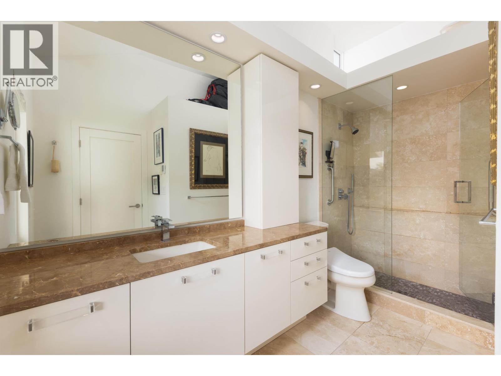 6955 ODLUM COURT, West Vancouver