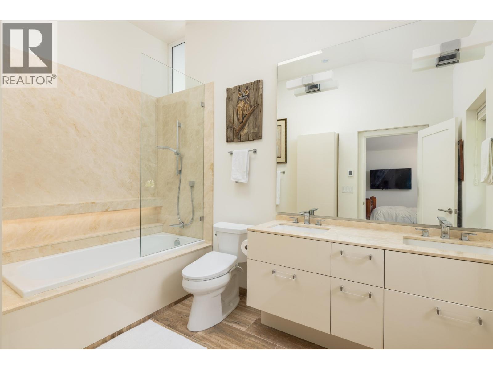 6955 ODLUM COURT, West Vancouver