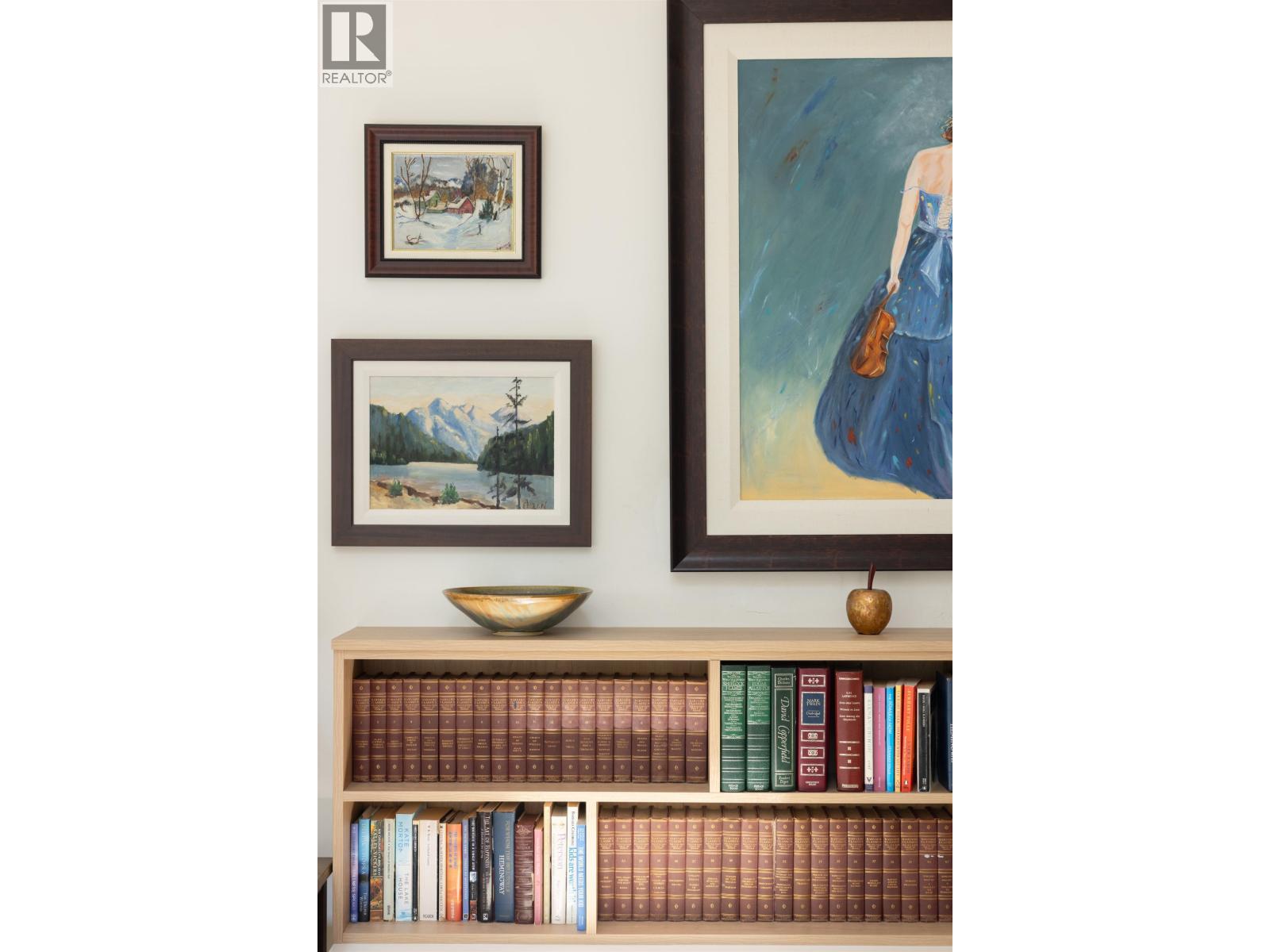 6955 ODLUM COURT, West Vancouver