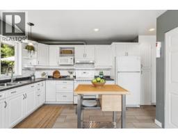 1390 Eagle Cliff Road, Bowen Island, BC V0N1G1 Photo 7