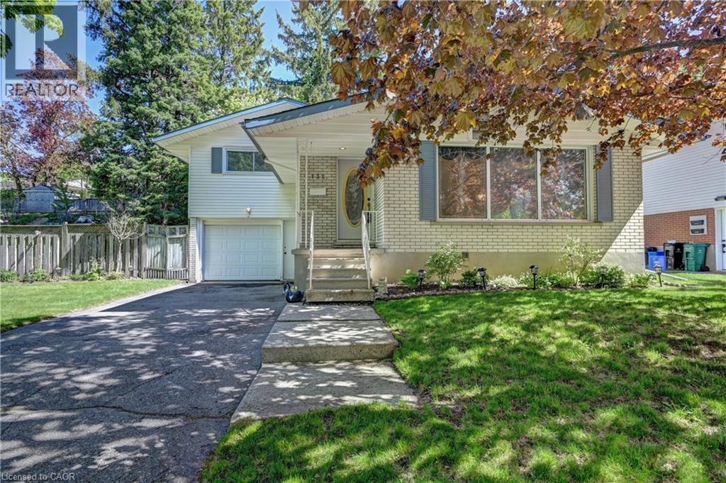 132 FOREST HILL Drive — photo 2