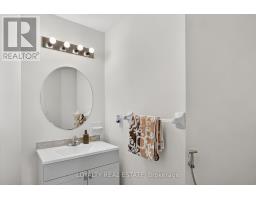 Family room - 5 Southam Street, Ajax, ON L1Z1R6 Photo 11