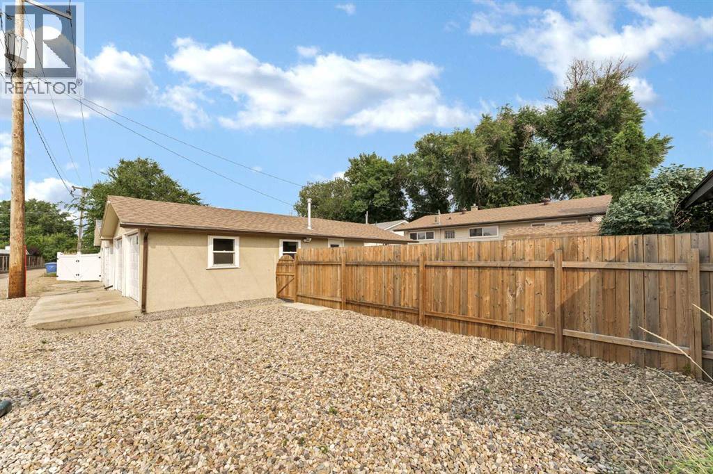850 Hargrave Way NW - Image 44