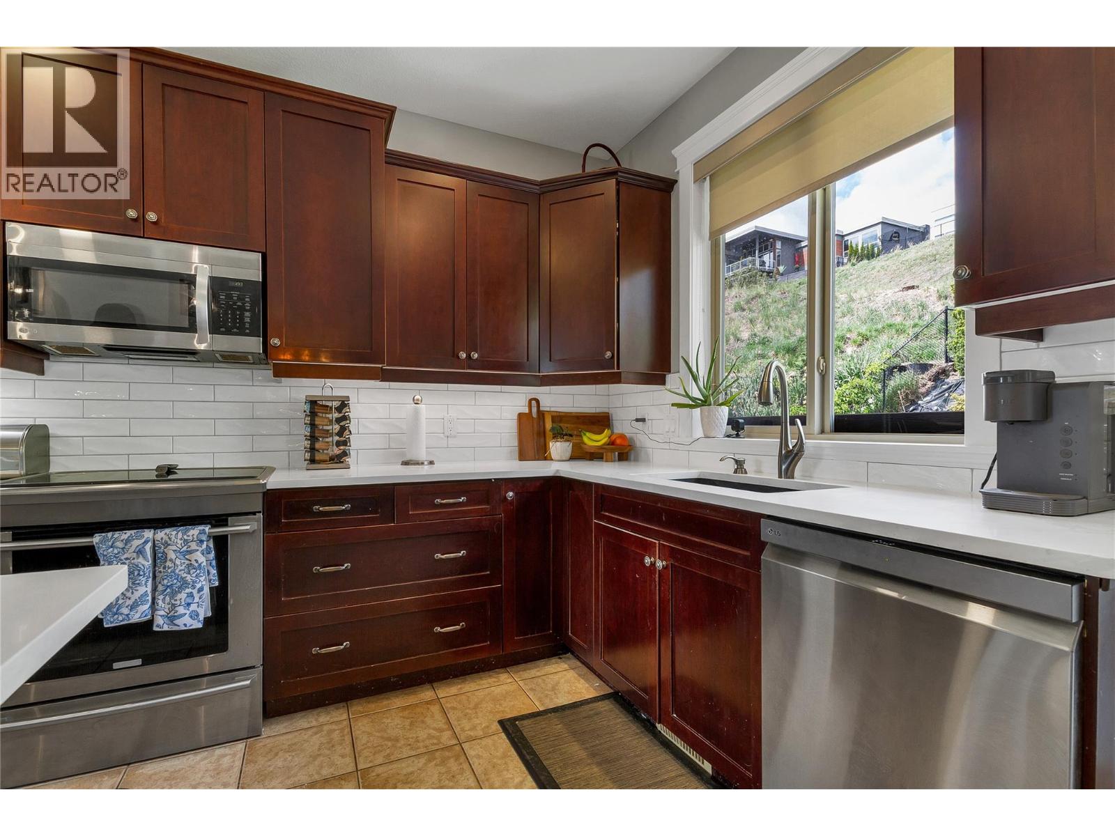 1449 Red Mountain Place - 17