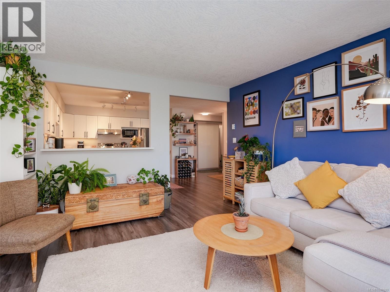 #206 1258 Esquimalt Rd - 4