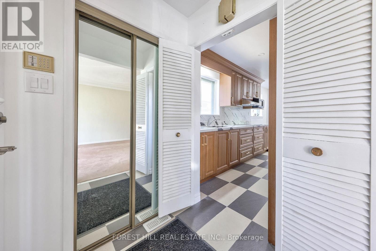 63 HOPPERTON DRIVE - 4