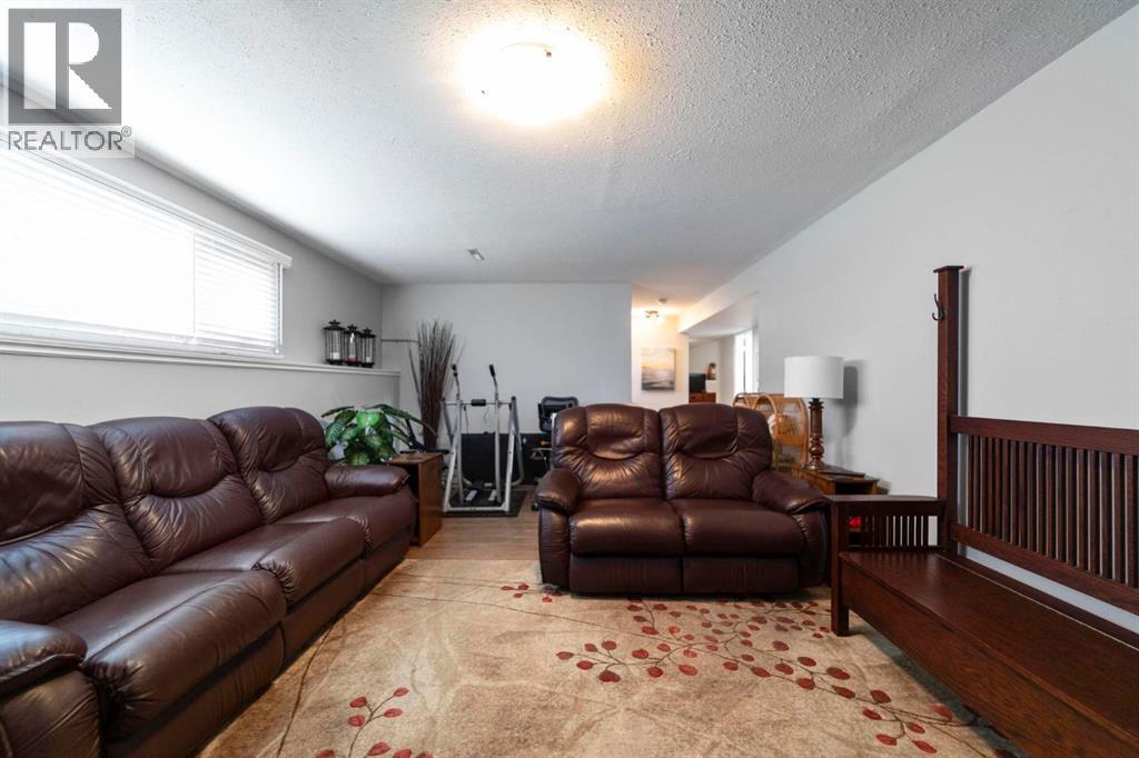 4504 66 Close - Photo 25