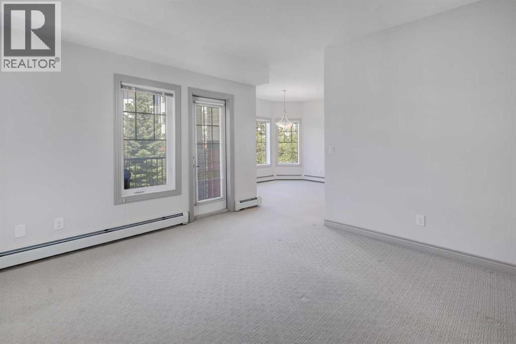 #220 70 Royal Oak Plaza NW - 15