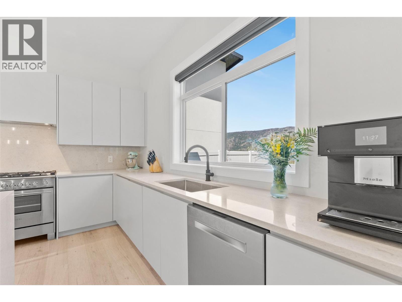 1556 Cabernet Way, West Kelowna