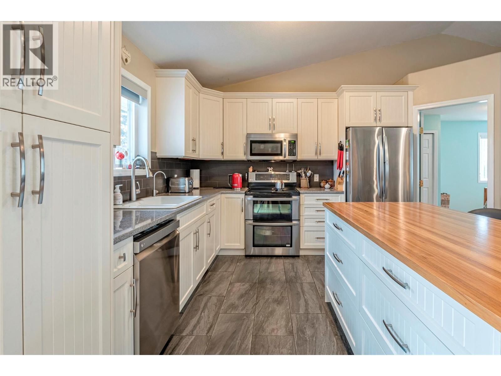 2735 Northview Place, Lake Country