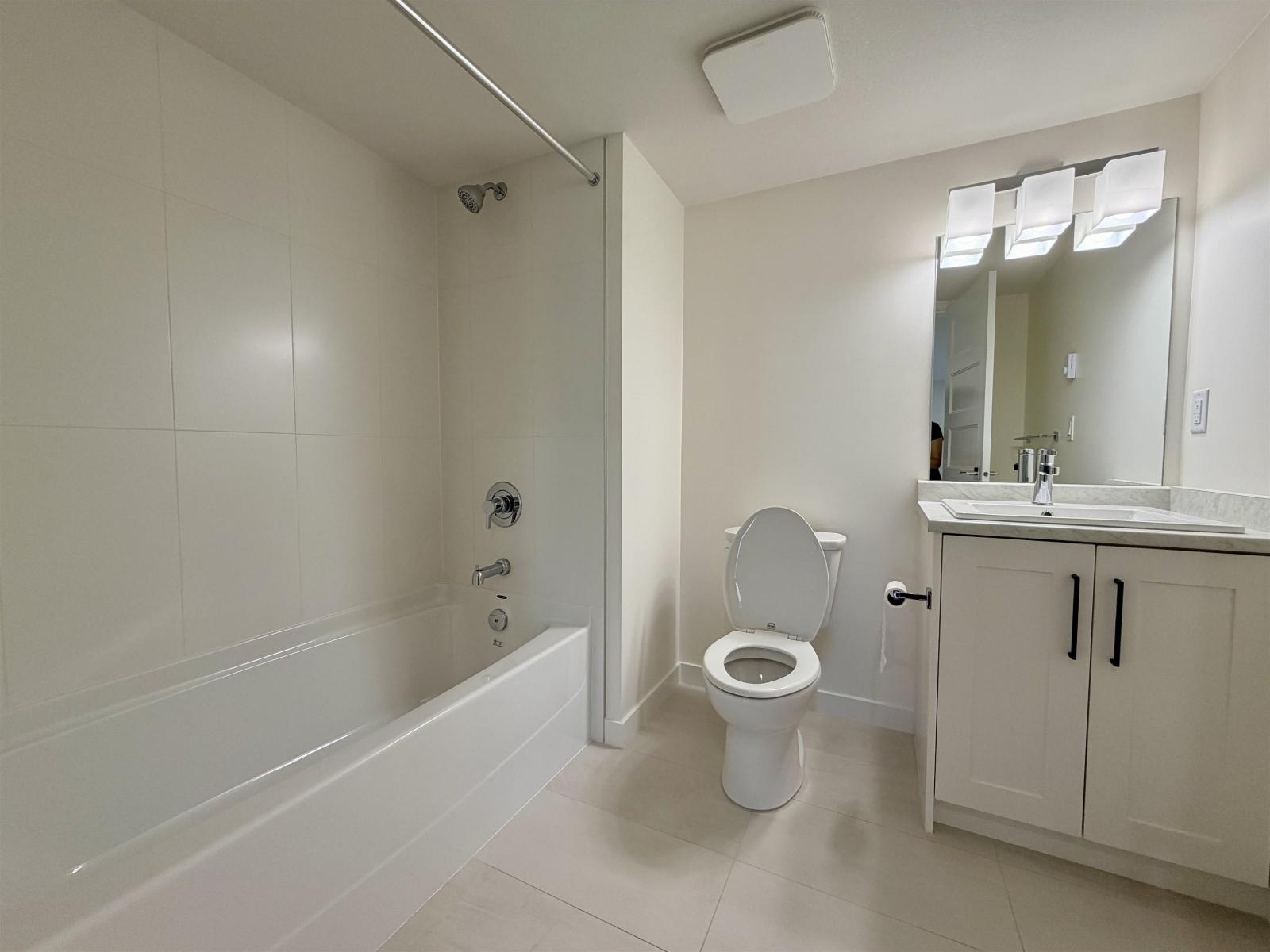 Garden-Level 178 STREET, Surrey photo 9