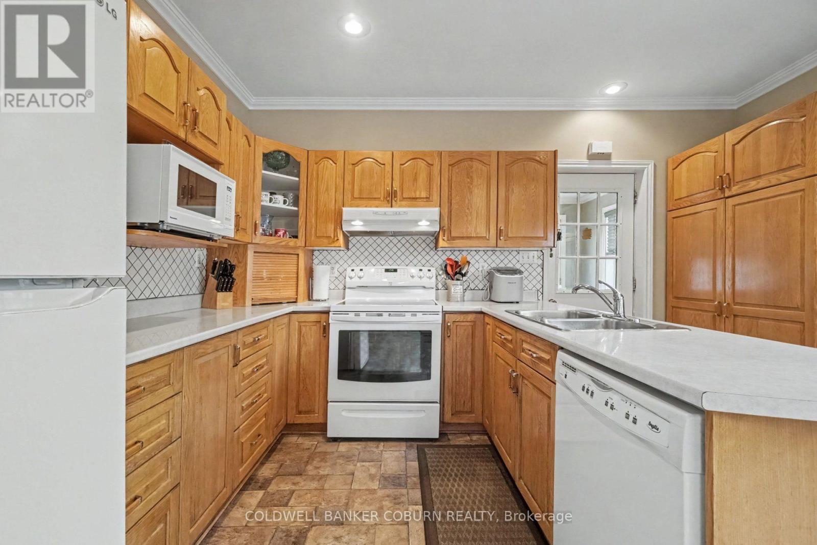 1 HUMMEL STREET - Image 15