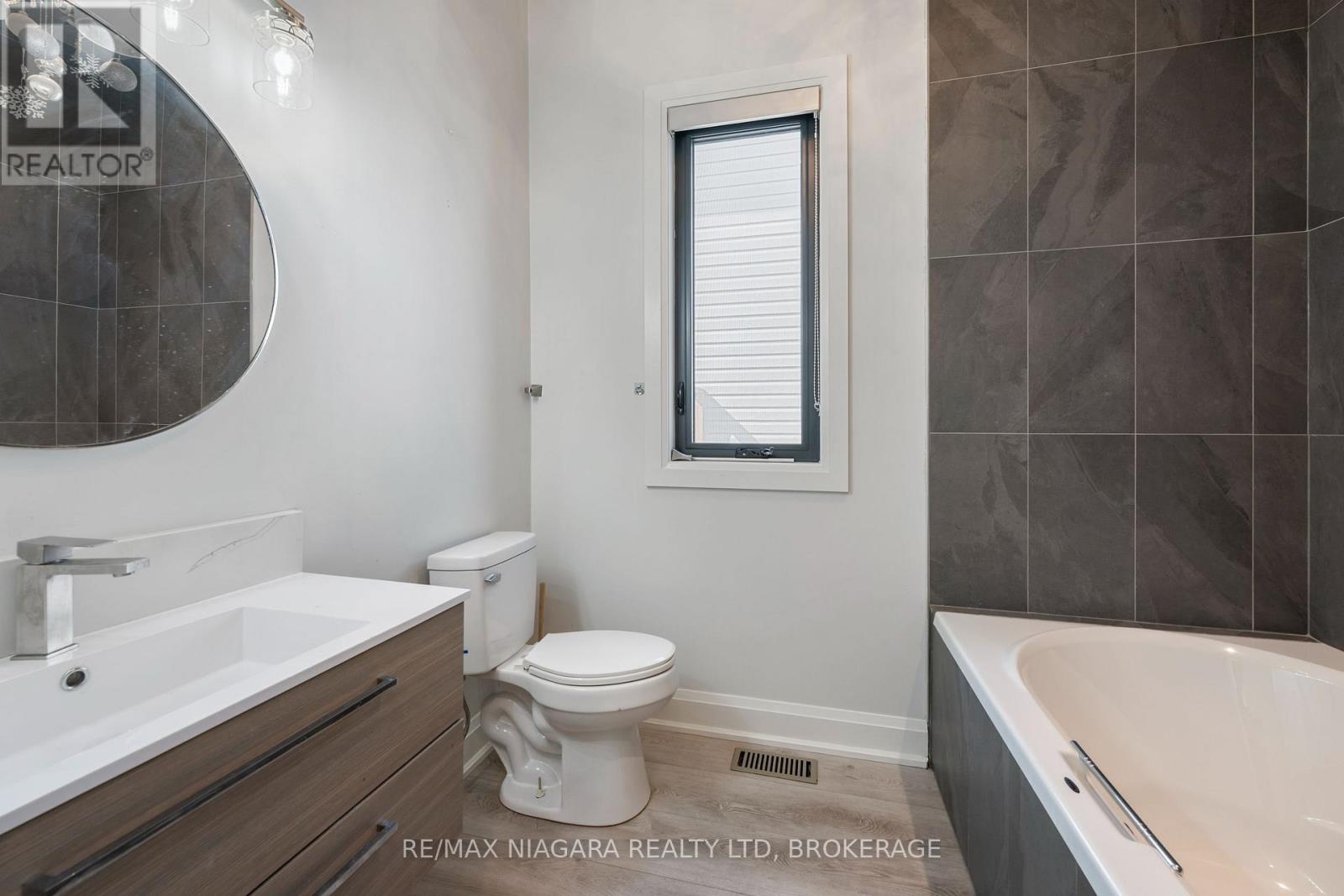 31 BERKSHIRE DRIVE - Image 18