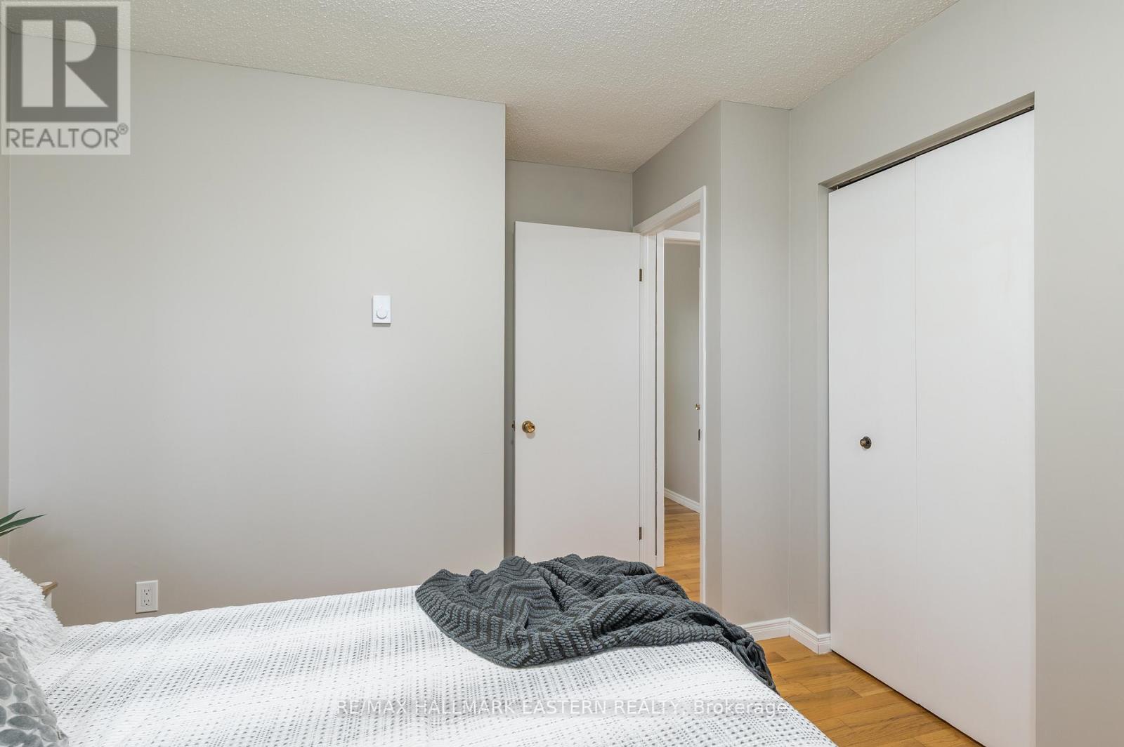 591 OTONABEE DRIVE - 25