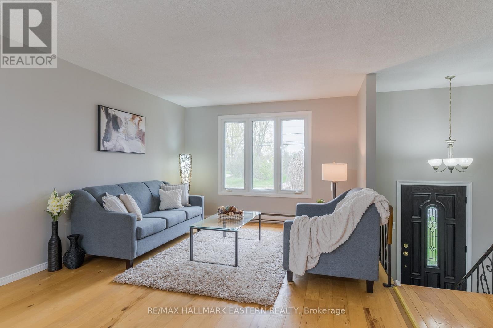 591 OTONABEE DRIVE - 7