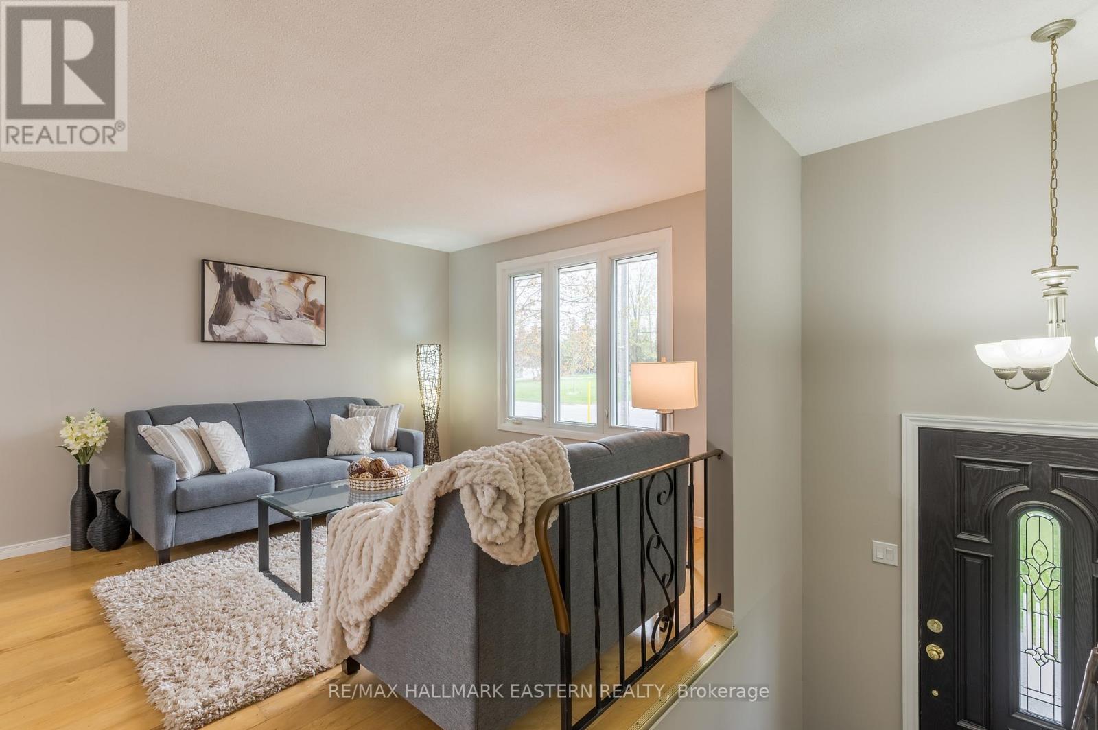 591 OTONABEE DRIVE - Image 6