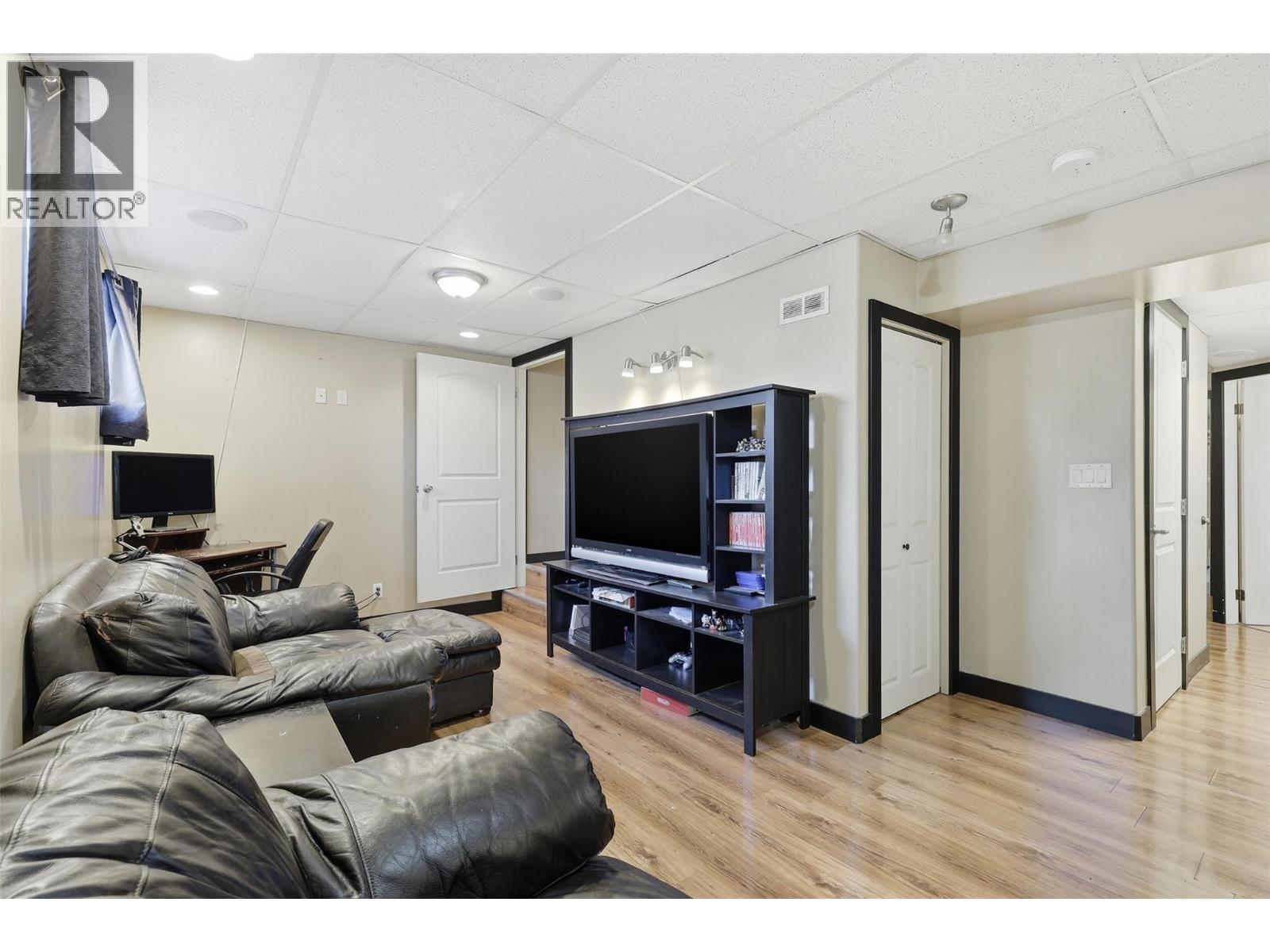 1087 LAROQUE Street - Image 26