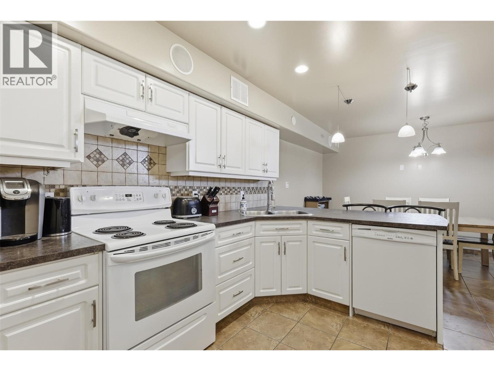 1087 LAROQUE Street - Image 28