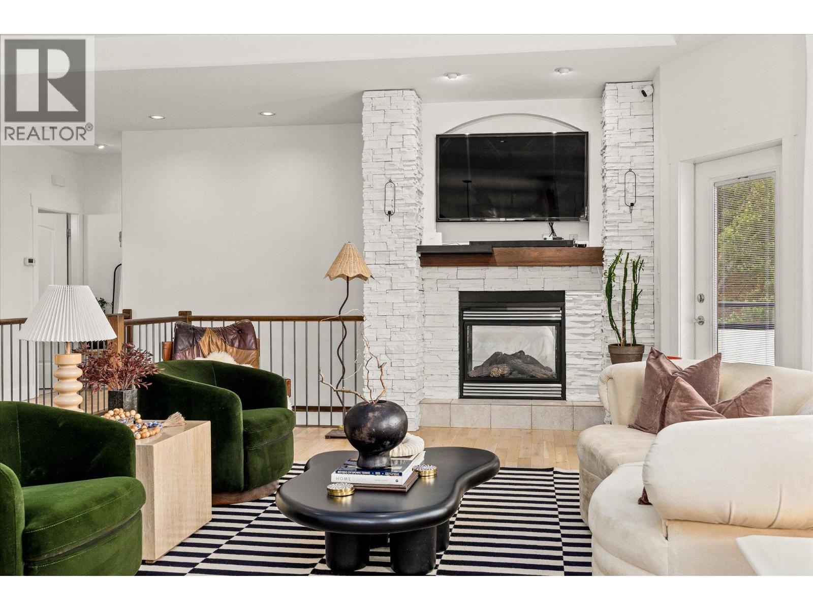 5027 France Court - 11