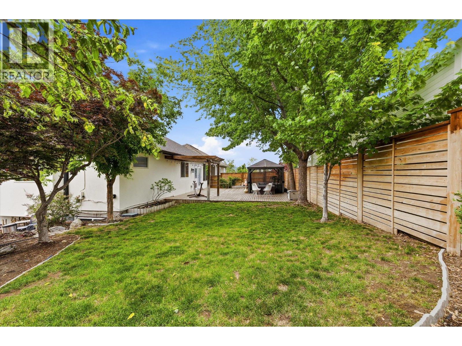 5027 France Court - 48