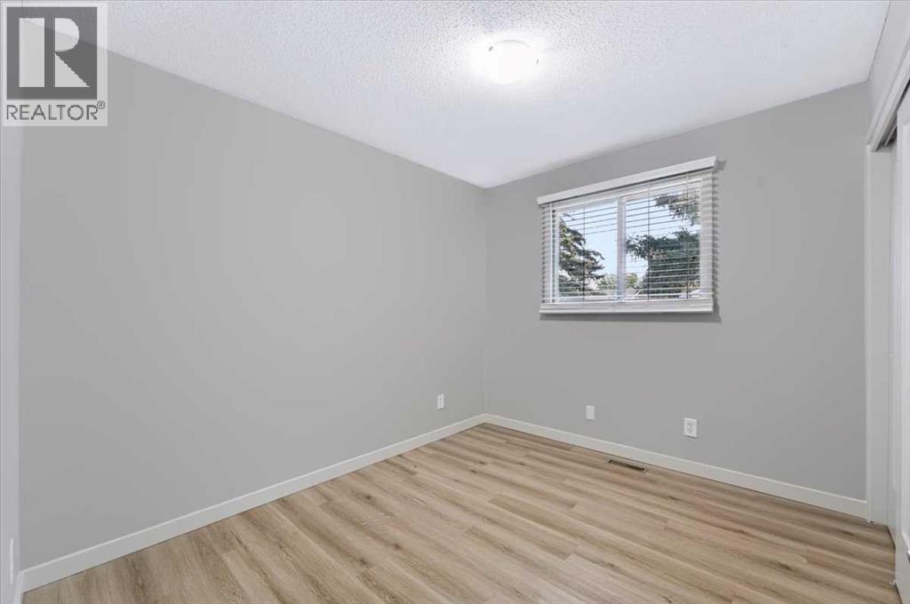 10827 Brae Road SW - 17
