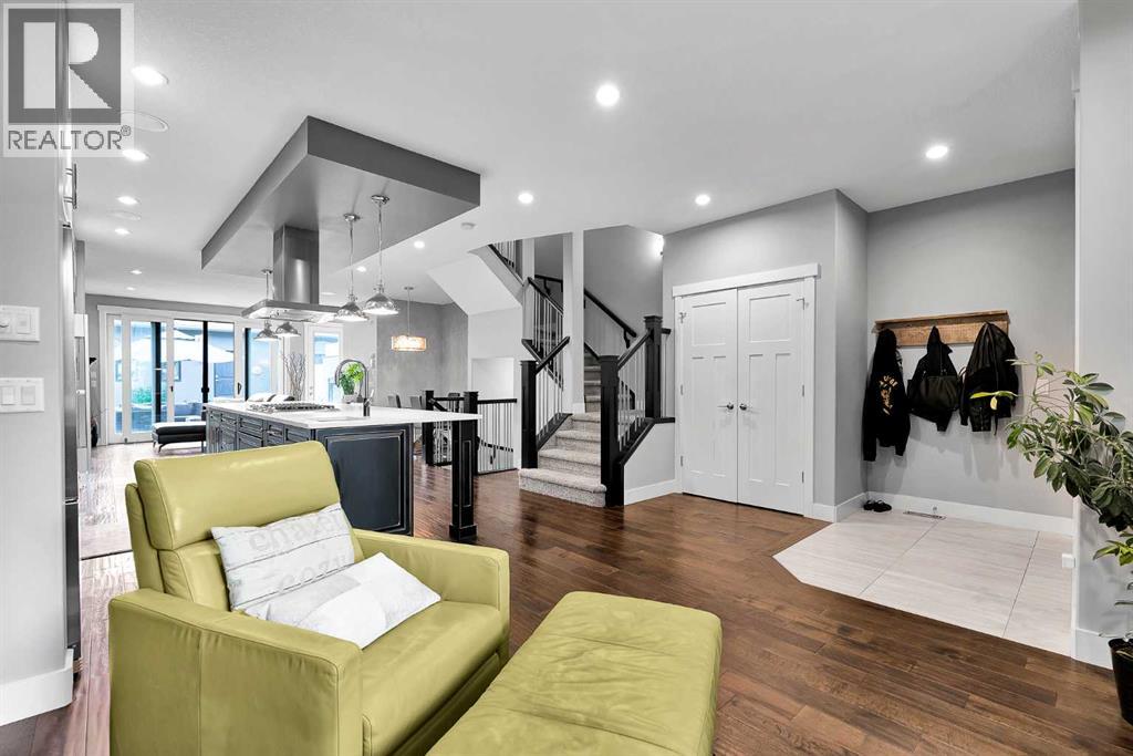 425 21 Avenue NW - 6