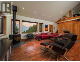 Foyer - 2023 Mcmurdo Road, Golden, BC V0A1H4 Photo 8