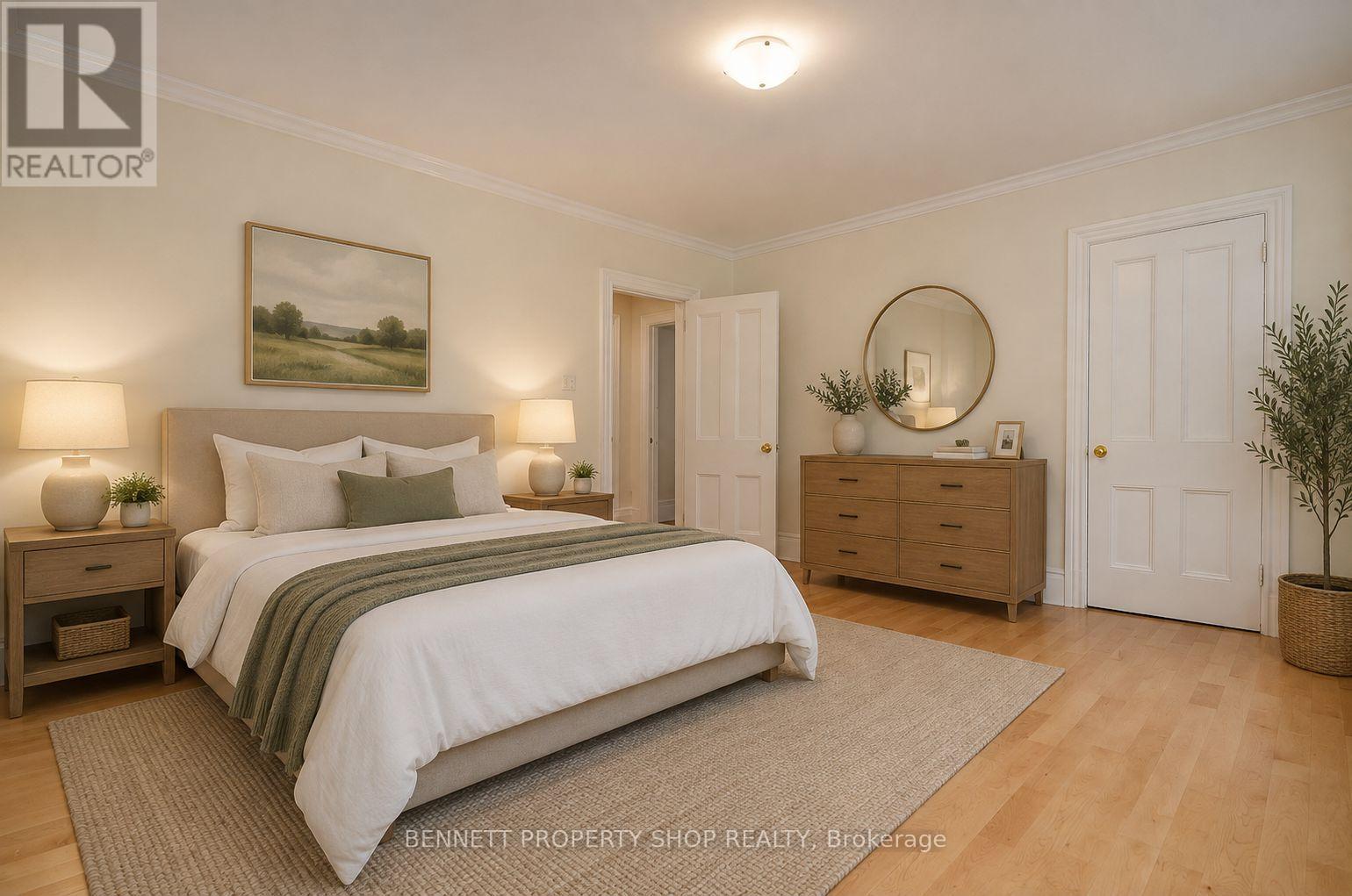 15 DANIEL STREET N - 23